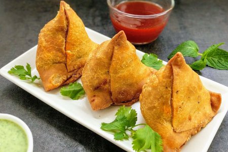 Samosa (Vegan)