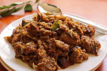 Mutton Sukka Varuaval